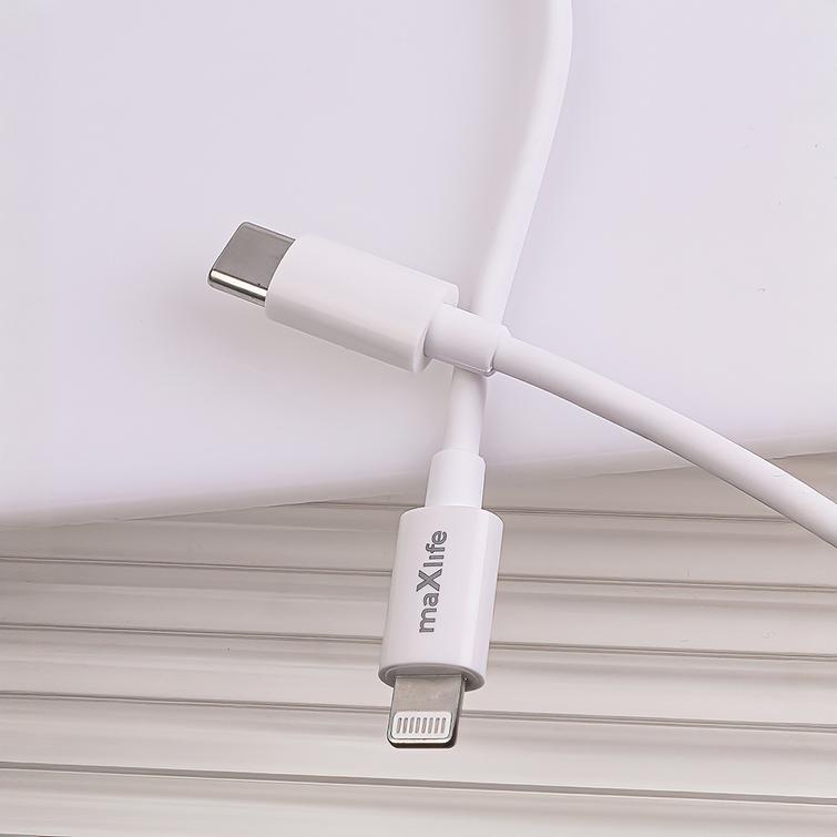 Maxlife MXTC-06-20C PD QC laturi 1x USB-C 20W valkoinen + USB-C - Lightning-kaapeli 20W