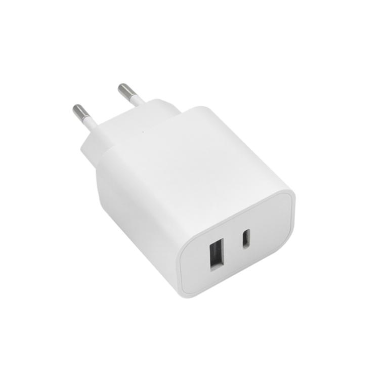 Maxlife MXTC-06 PD QC laturi 1x USB-C 1x USB 30W valkoinen