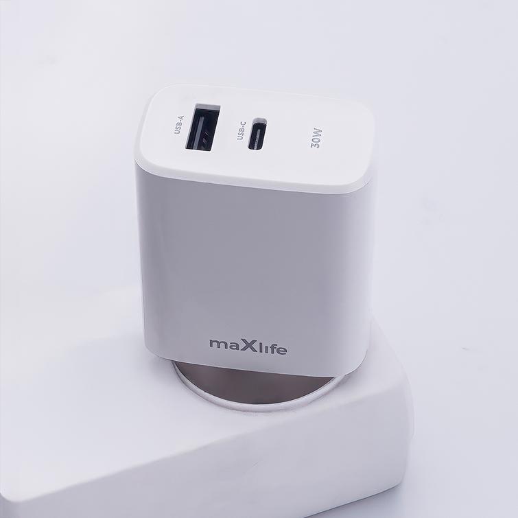 Maxlife MXTC-10-30AC PD QC laturi 1x USB-C 1x USB 30W valkoinen