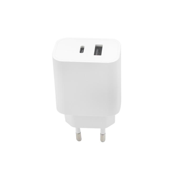 Maxlife MXTC-06 PD QC laturi 1x USB-C 1x USB 30W valkoinen