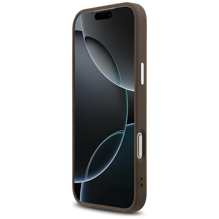 Guess Case Magsafe 4G PU-nahkakotelo kolmiologolla ja hopeisella metallisella kamerakehyksell&auml; iPhone 17 Pro Maxille, ruskea