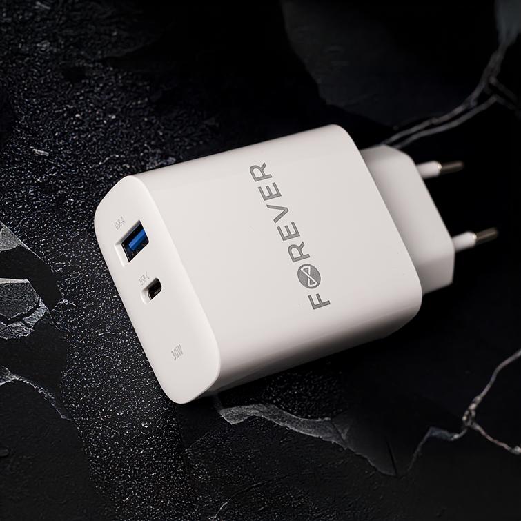 Forever TC-07-30AC PD QC laturi 1x USB-C 1x USB 30W valkoinen + USB-C - USB-C kaapeli 60W