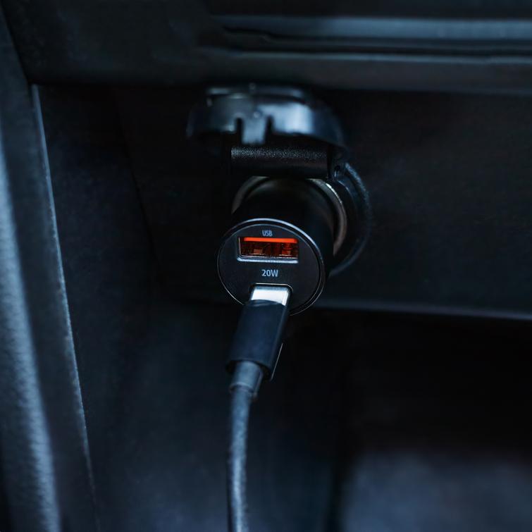 Maxlife MXCC-04 PD QC autolaturi 1x USB-C 1x USB 20W musta