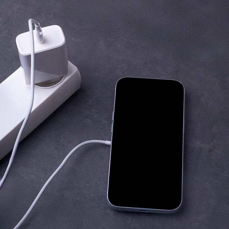 Forever MAWC-400 magneettinen langaton laturi 15W valkoinen 3in1