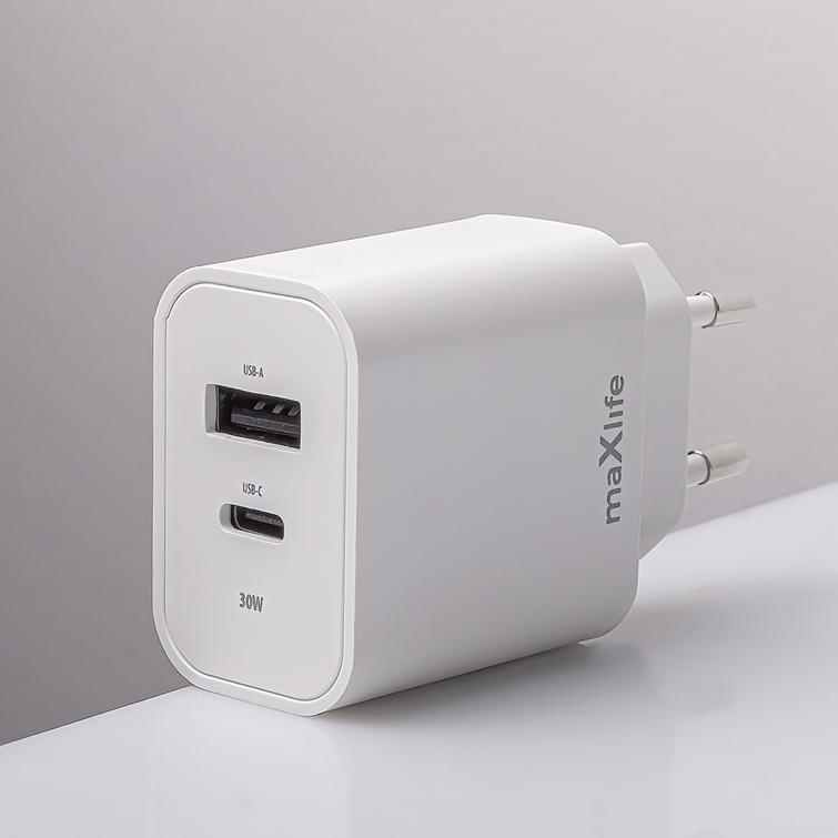 Maxlife MXTC-06-30AC PD QC laturi 1x USB-C 1x USB 30W valkoinen + USB-C - USB-C kaapeli 60W