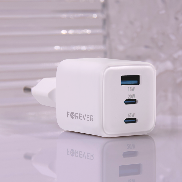 Forever TC-08-65ACC GaN PD QC laturi 2x USB-C 1x USB 65W valkoinen