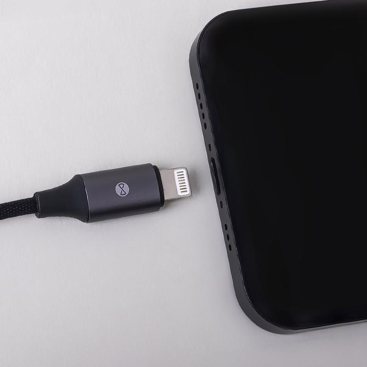 Forever-sovitin &auml;&auml;nikaapelille AJL-01, 3,5 mm jakki - Lightning musta