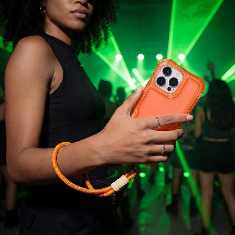 Safepop case with strap for iPhone 13 6,1" orange