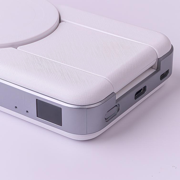 Forever langaton varavirtalähde MATB-300 10000 mAh magneettinen 3in1 valkoinen