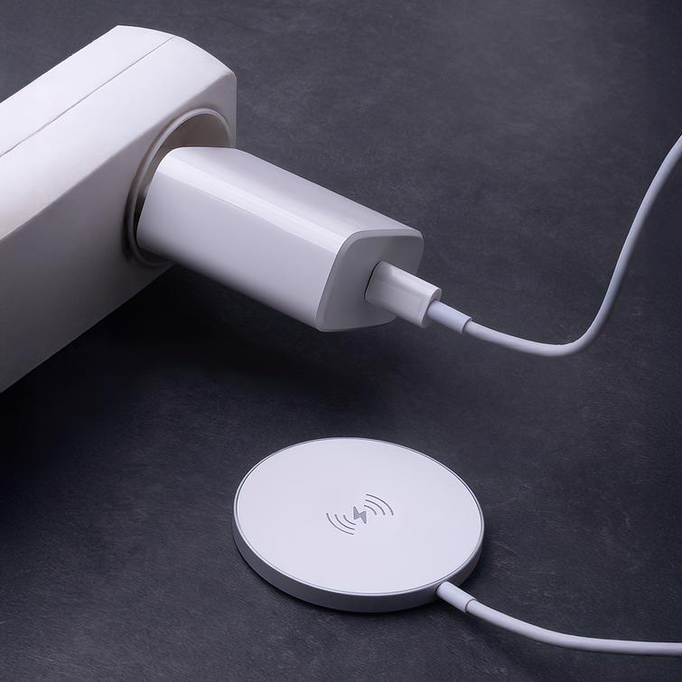 Forever MAWC-400 magneettinen langaton laturi 15W valkoinen 3in1