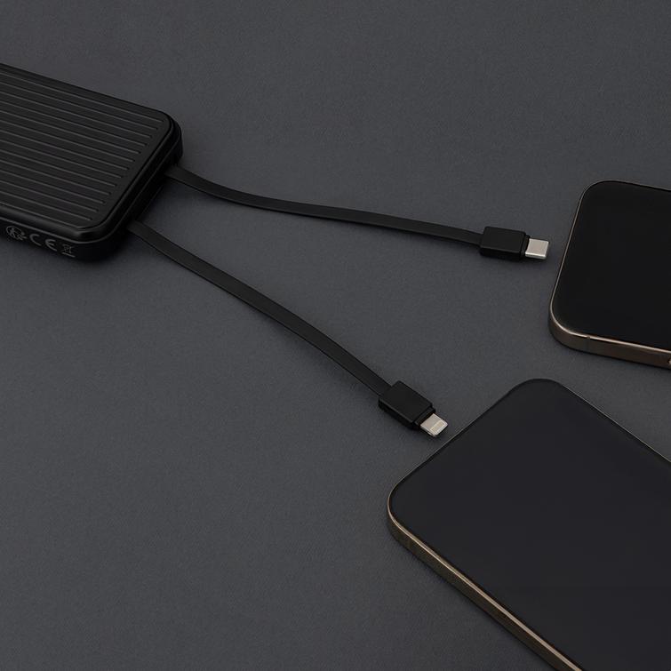 Maxlife varavirtalähde sisäänrakennetuilla kaapeleilla MXPB-06 PD QC 22,5W 10000 mAh musta