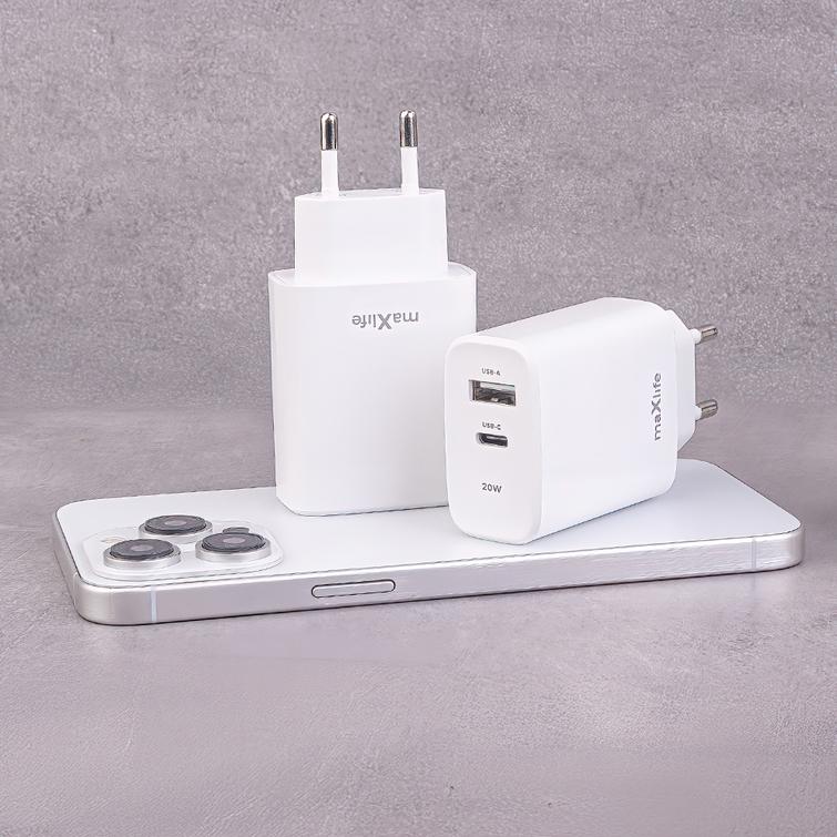 Maxlife MXTC-10-20AC PD QC laturi 1x USB-C 1x USB 20W valkoinen
