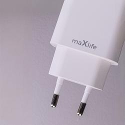 Maxlife MXTC-06-20AC PD QC laturi 1x USB-C 1x USB 20W valkoinen + USB-C - USB-C kaapeli 20W